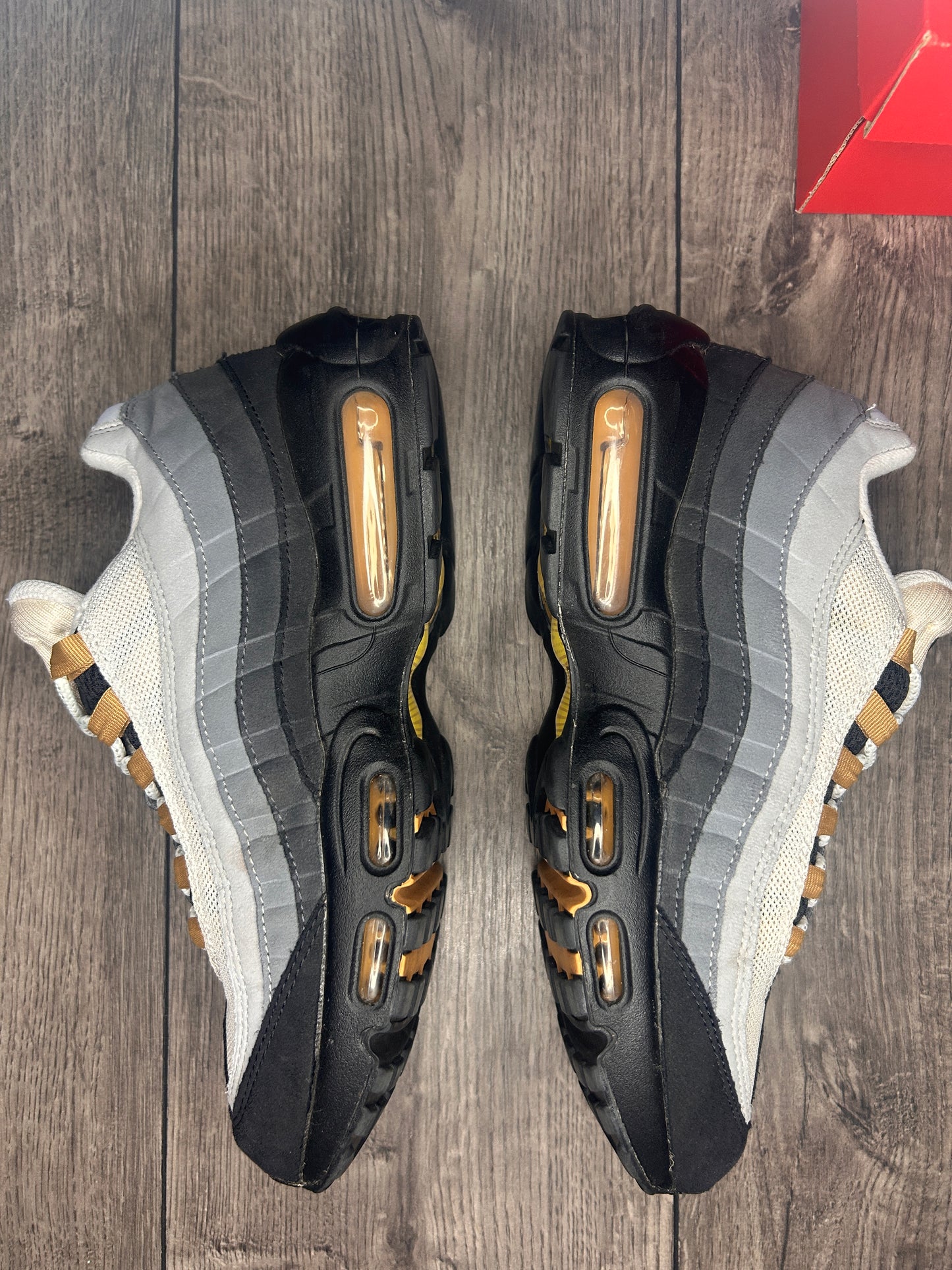 Nike Air Max 95 Yellow Strike Used