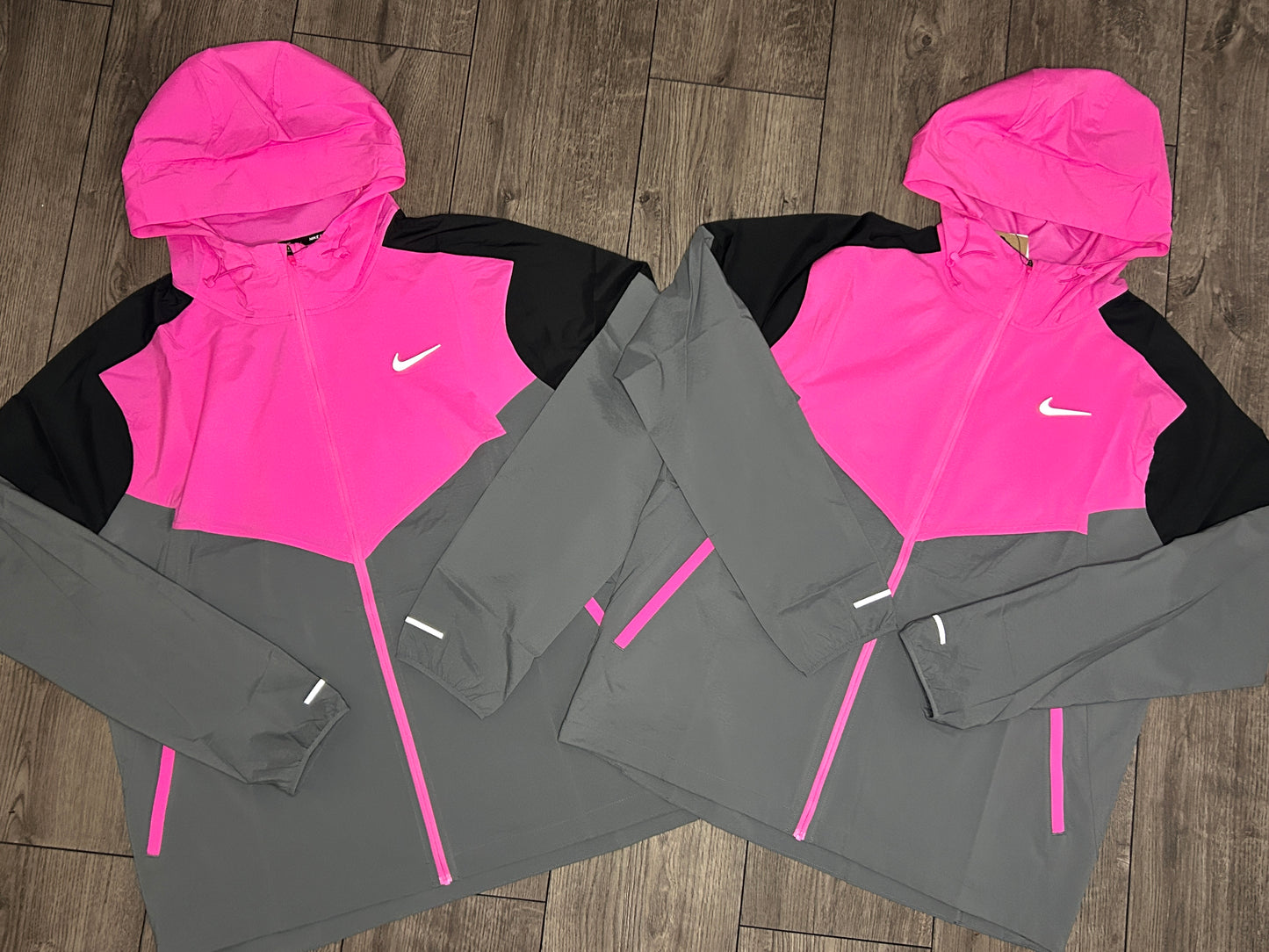 Nike Windrunner Playful Pink