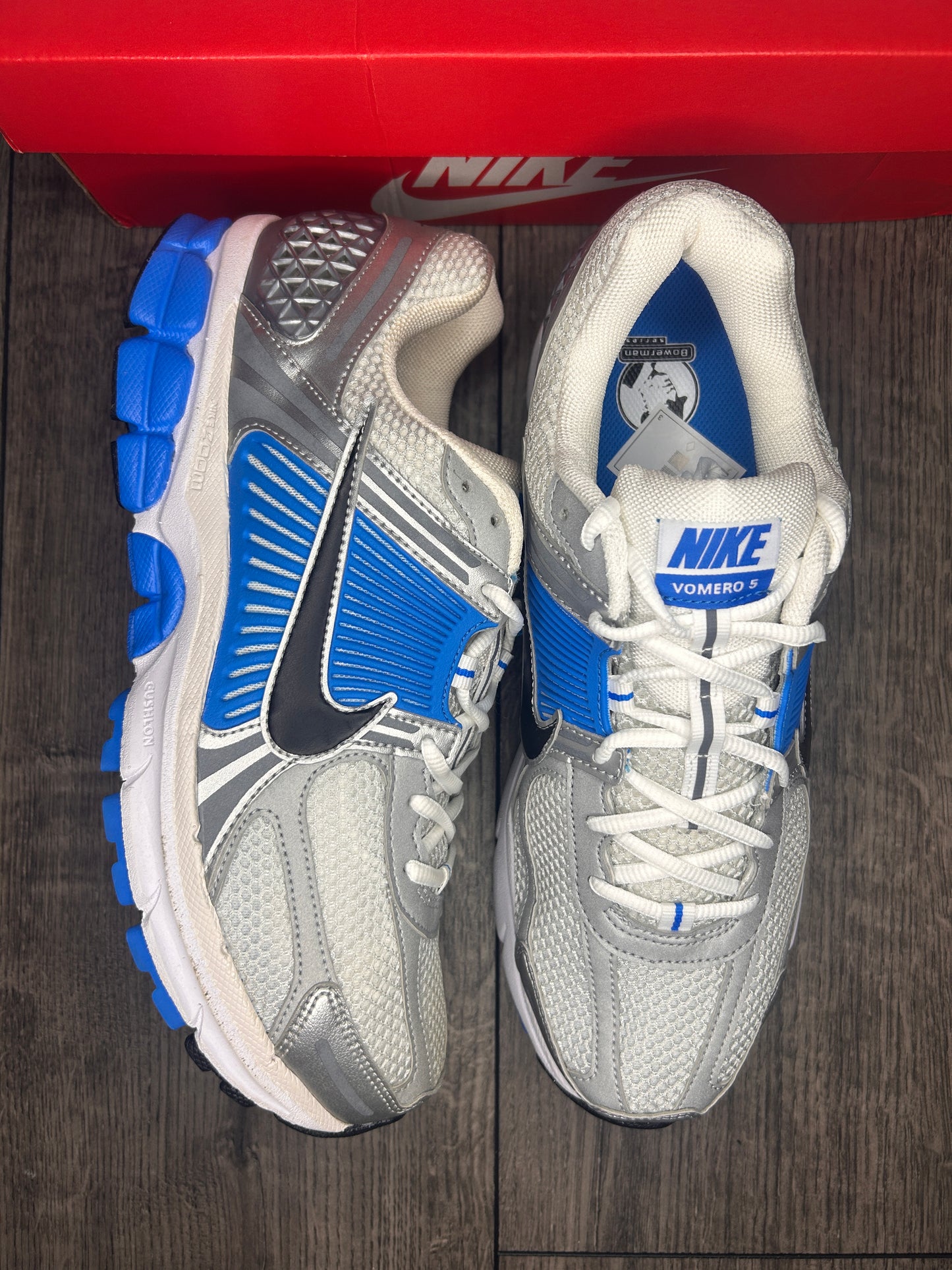 Nike Vomero White and Blue