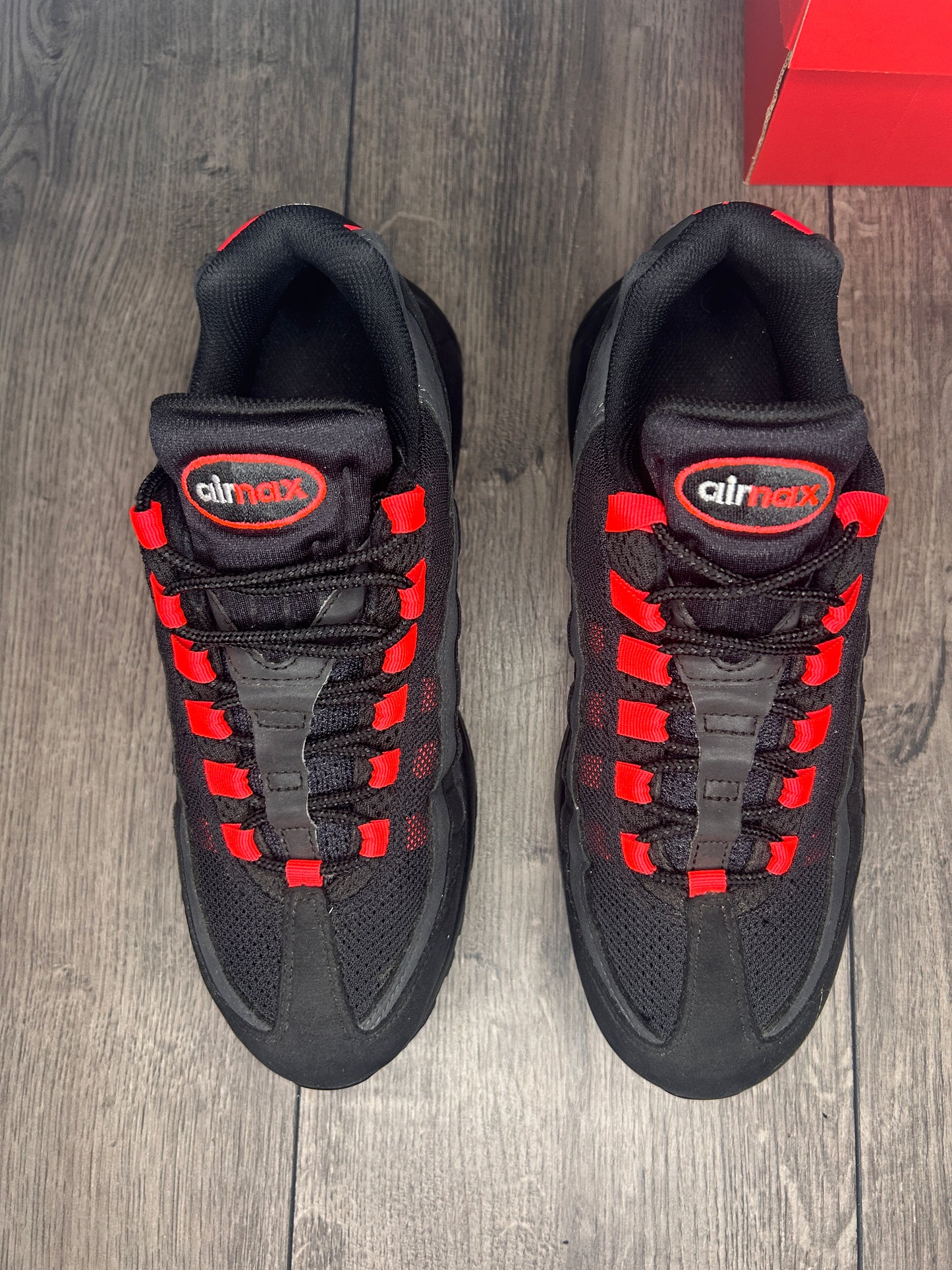 Nike Air Max 95 Hyper Crimson Used