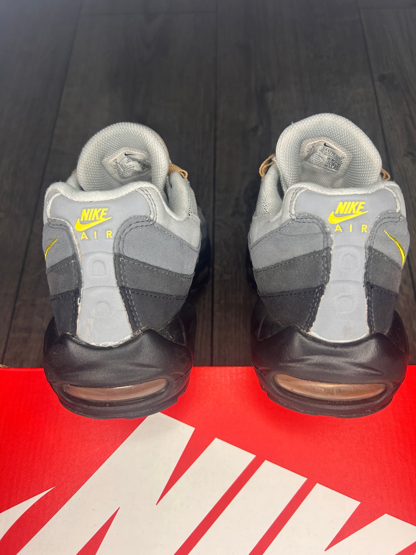 Nike Air Max 95 Yellow Strike Used
