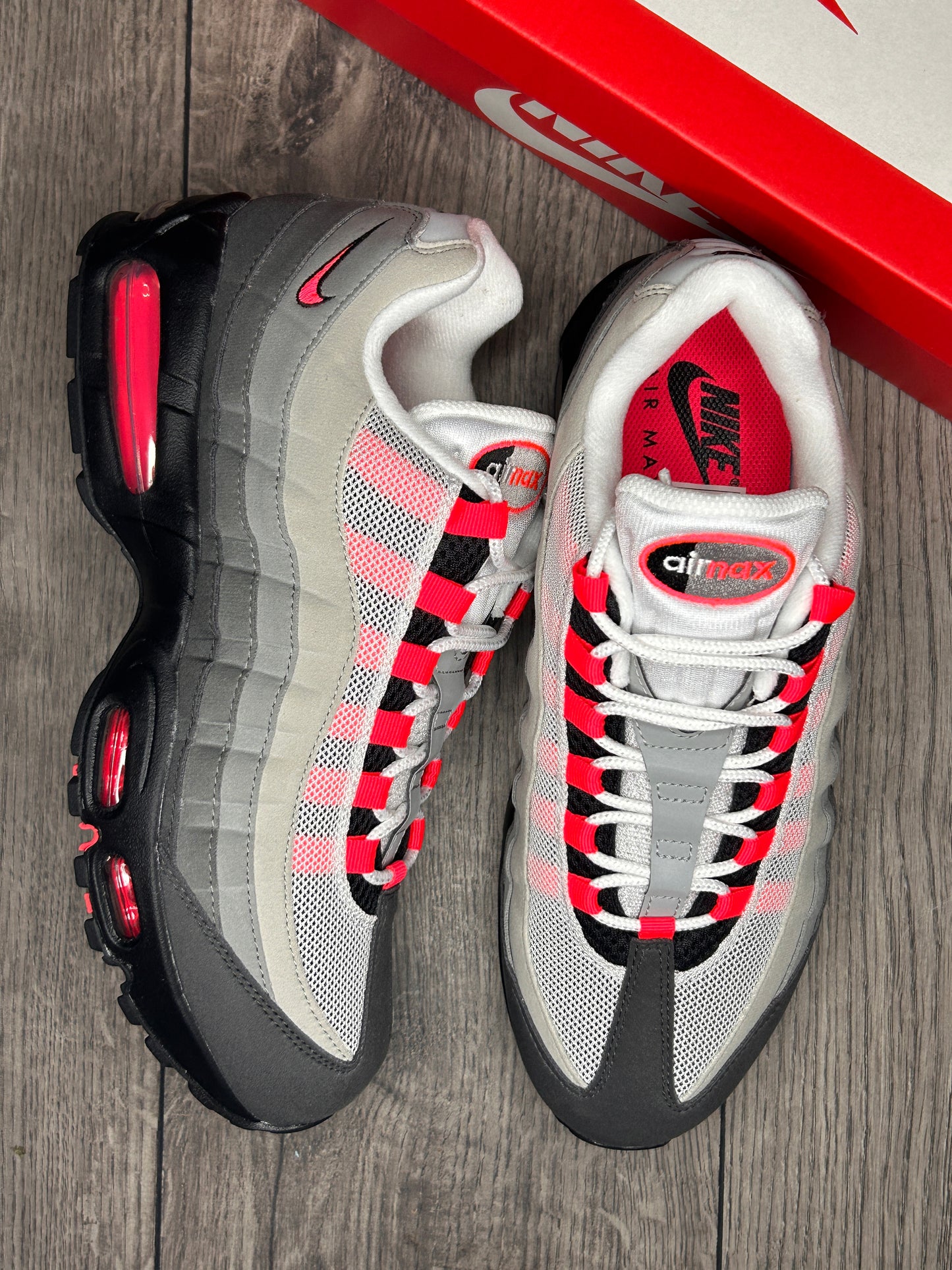 Nike Air Max 95 Solar Red 2025