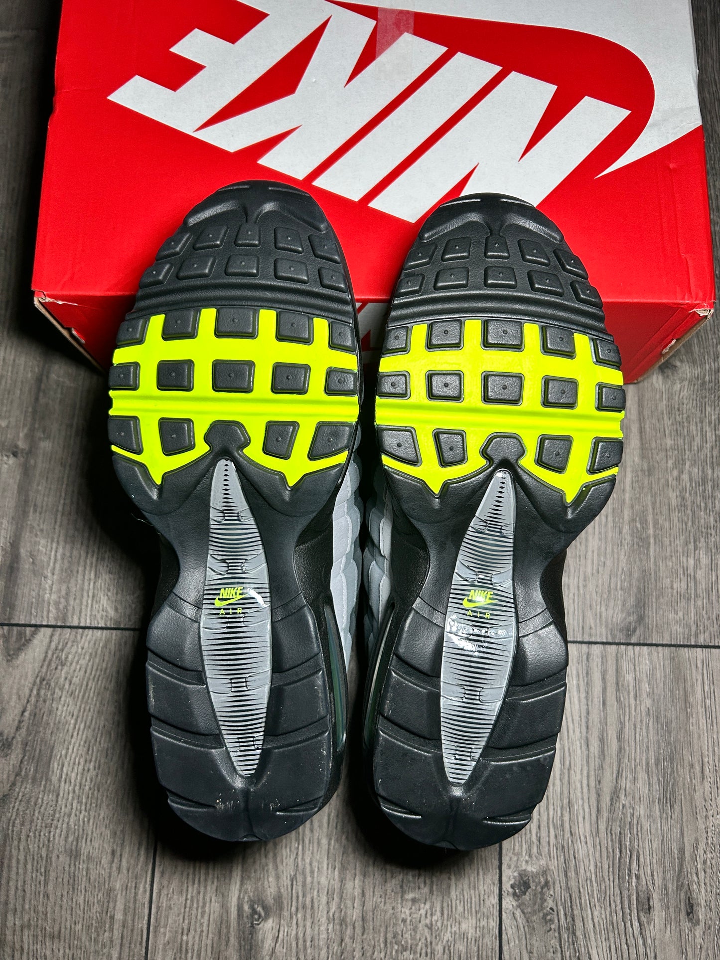 Nike Air Max 95 Reverse Neon