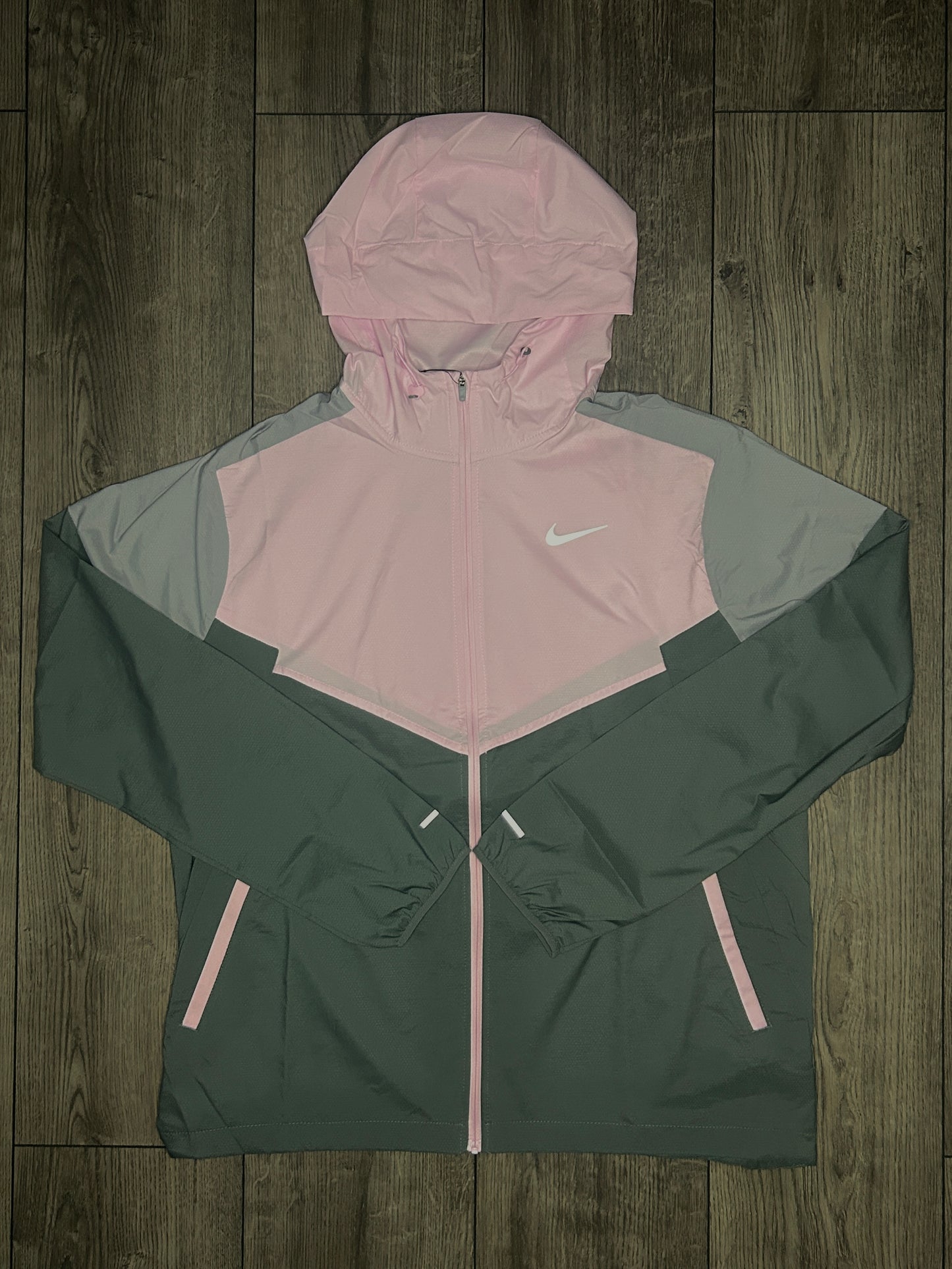 Nike Windrunner Pink Foam