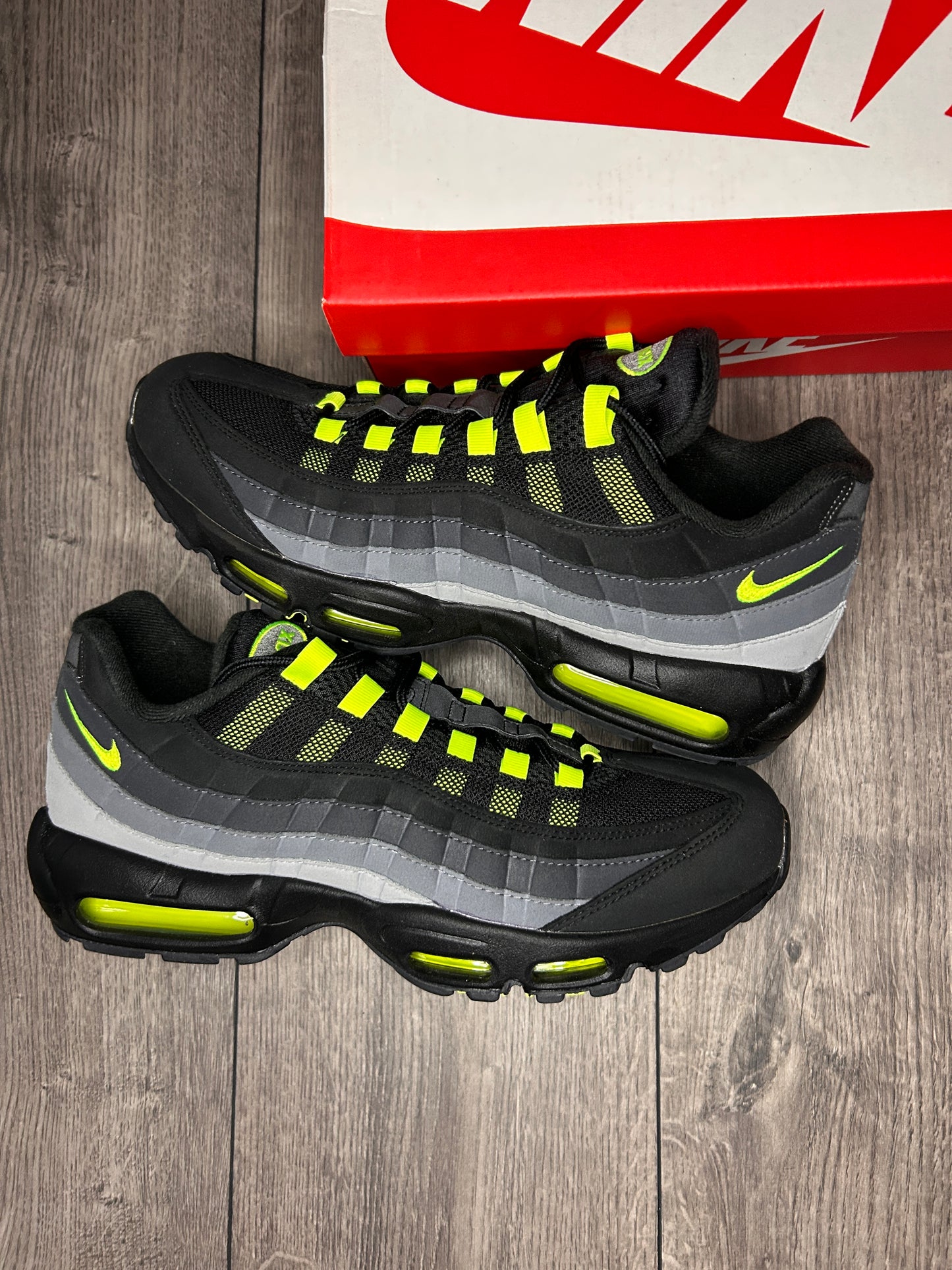 Nike Air Max 95 Reverse Neon