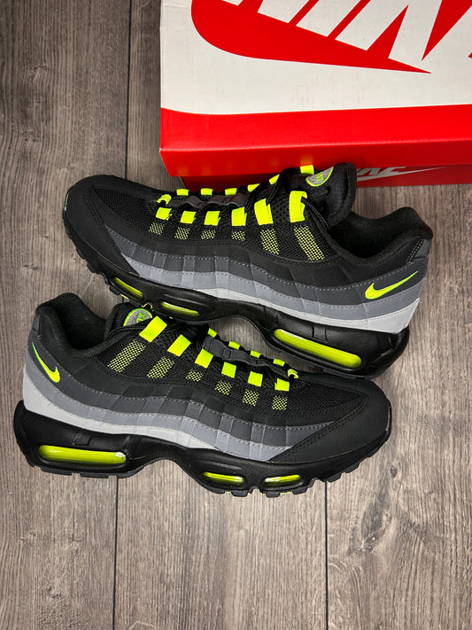 Nike Air Max 95 Reverse Neon
