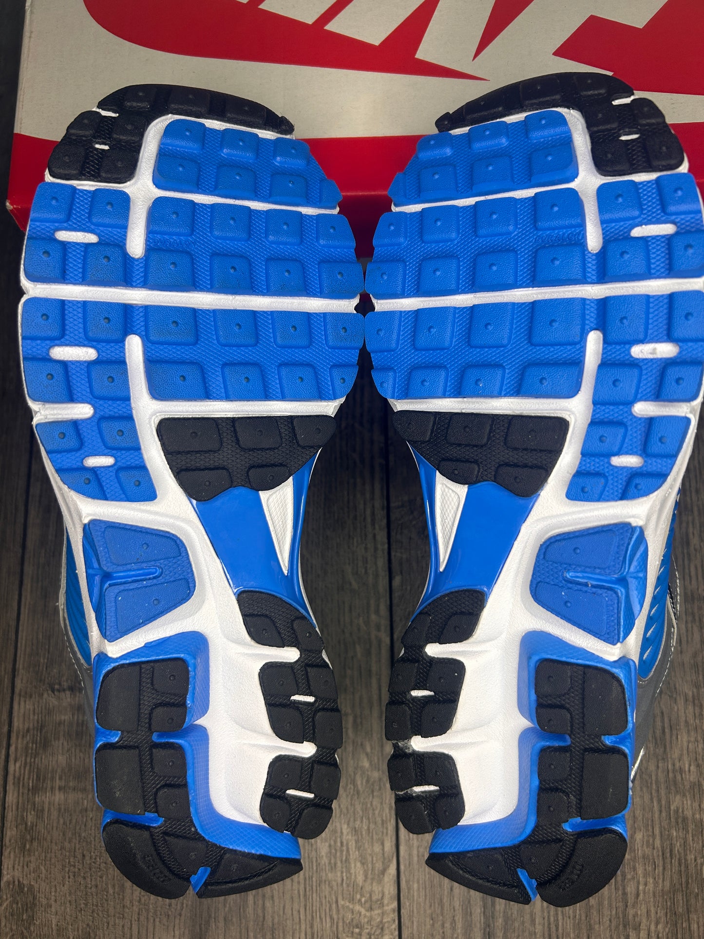 Nike Vomero White and Blue