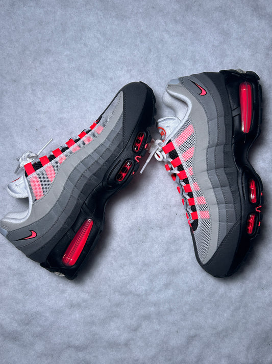 Nike Air Max 95 Solar Red 2025
