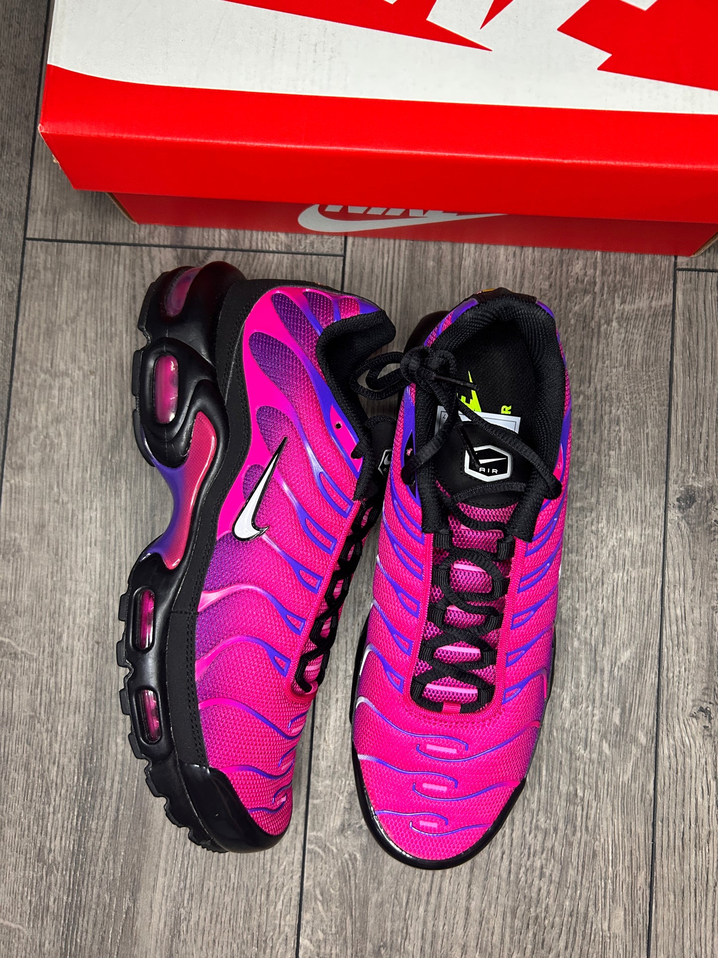 Nike Air Max Plus TN Fireberry