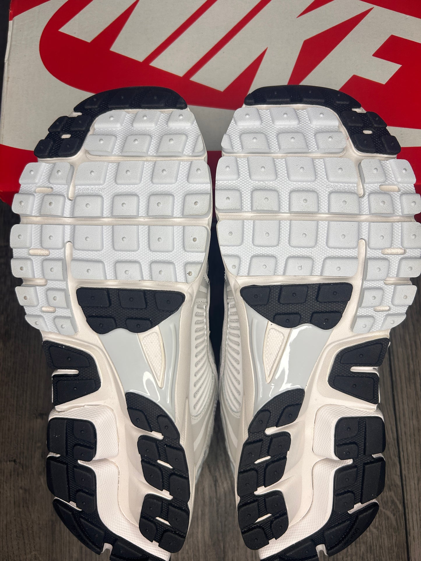 Nike Vomero Grey
