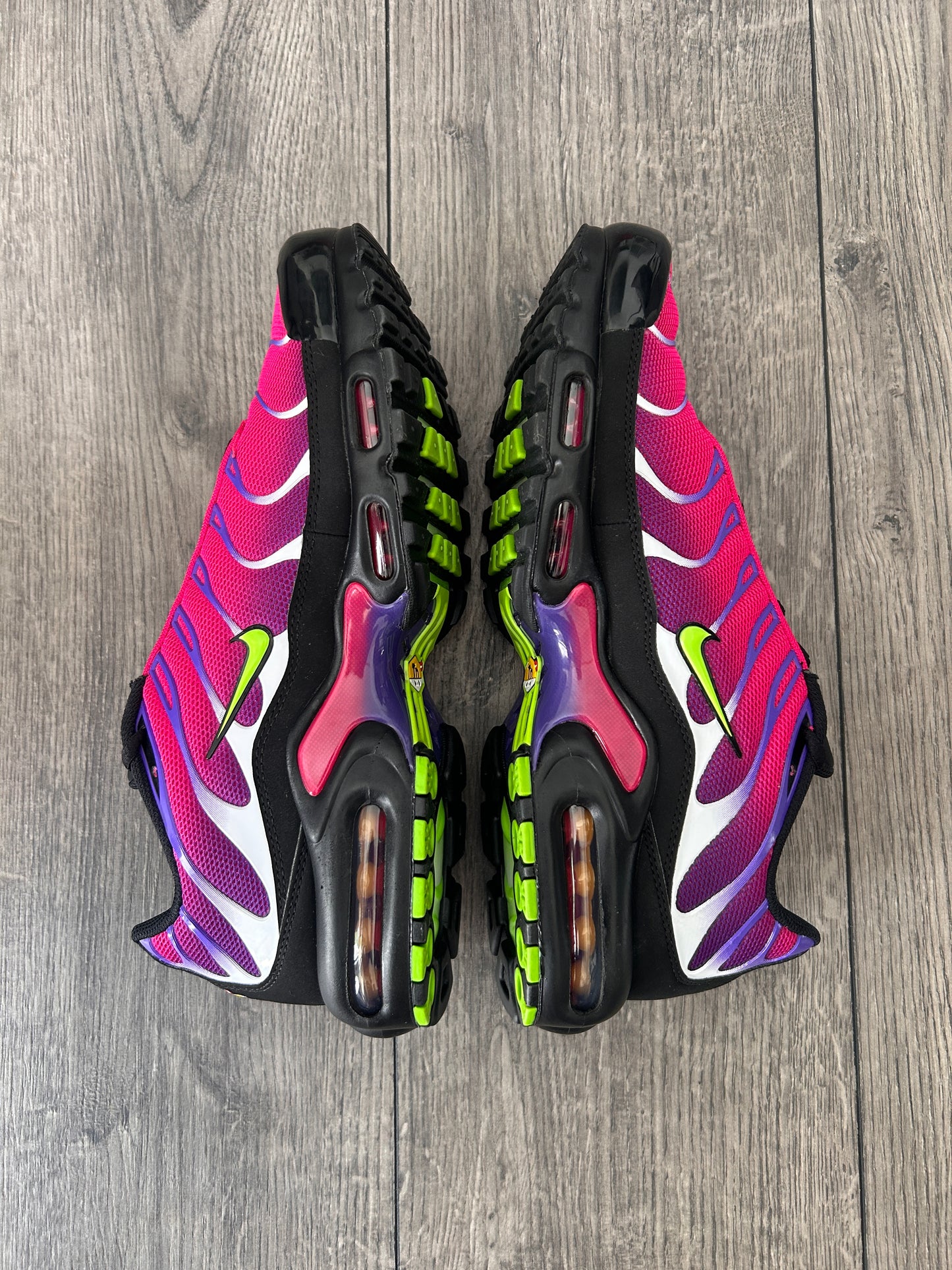 Nike Air Max Plus TN Fireberry