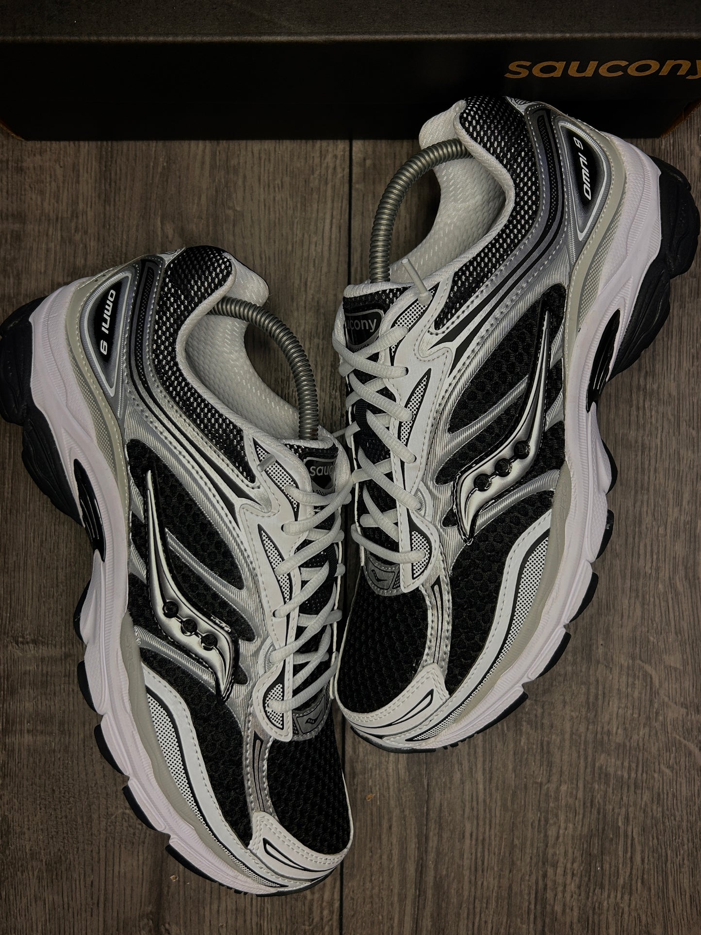 Saucony Pro Grid Omni 9 Black/White