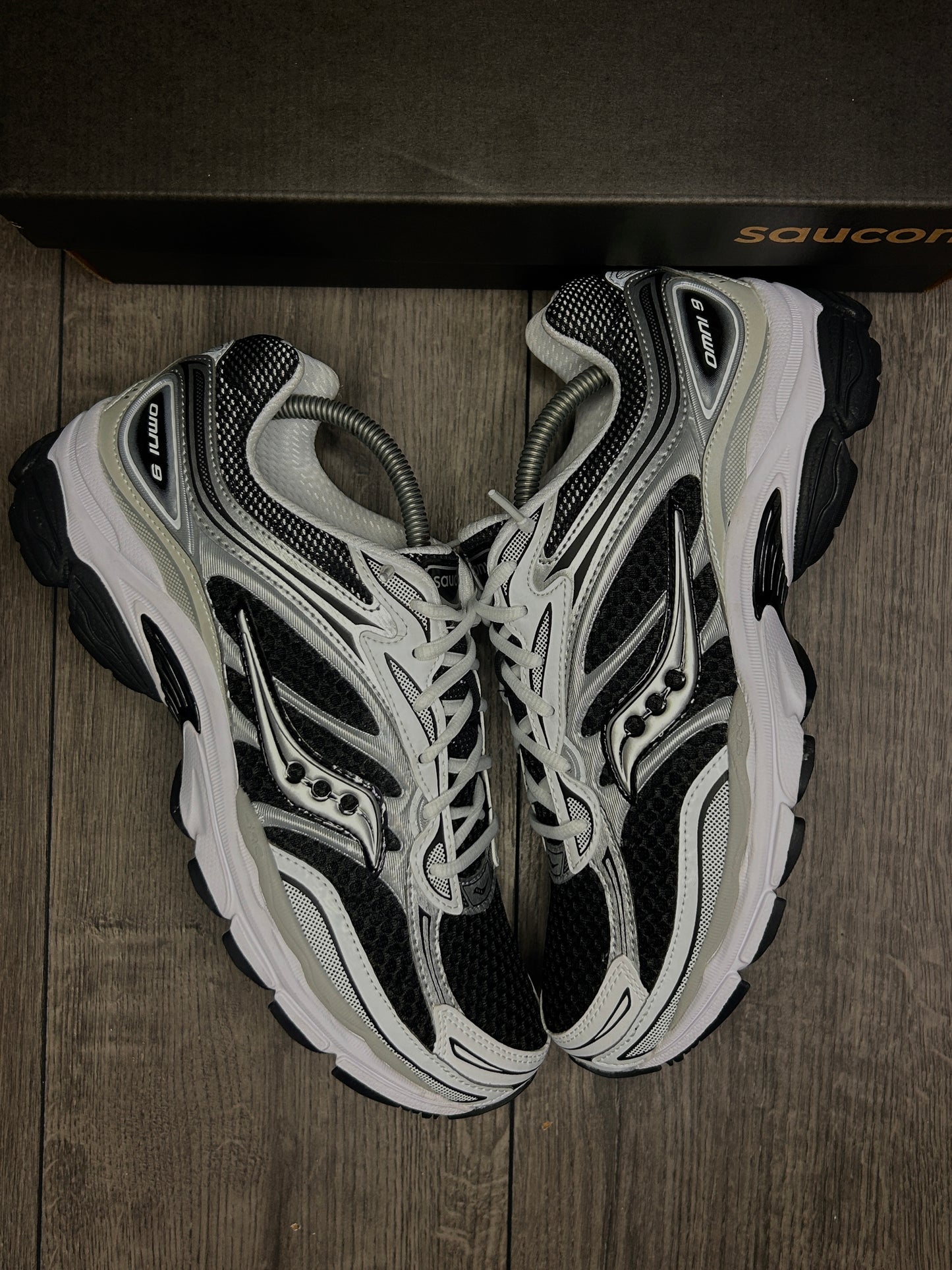 Saucony Pro Grid Omni 9 Black/White