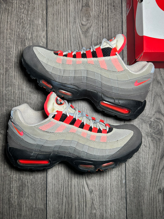 Nike Air Max 95 Solar Red Used